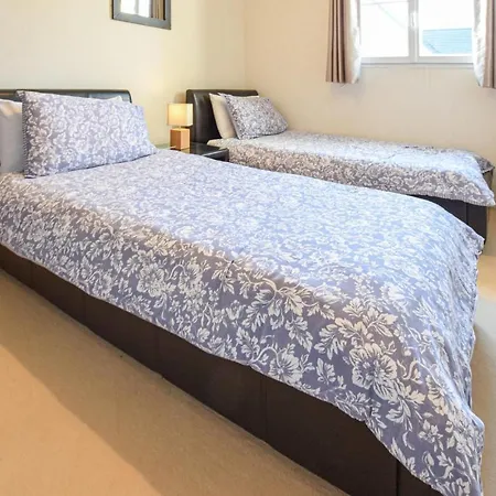 Beautiful In Port-en-bessin With 4 Bedrooms And Wifi Holiday home Port-en-Bessin-Huppain