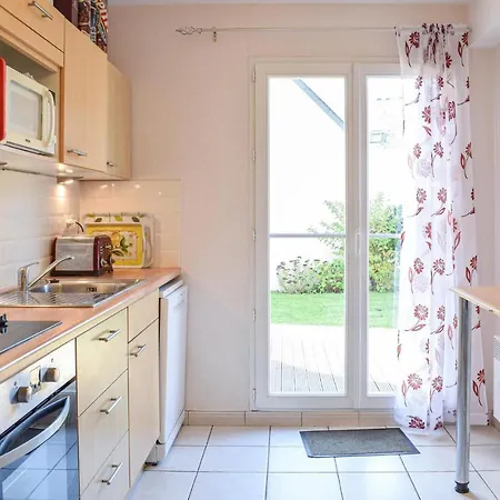 Beautiful In Port-en-bessin With 4 Bedrooms And Wifi * Port-en-Bessin-Huppain